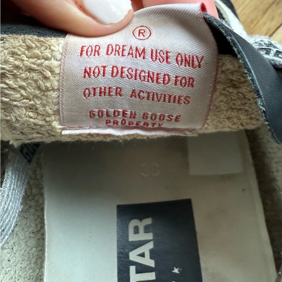 Golden Goose Super Star Distressed leather Sneakers | Size 8 or IT 38 - Picture 4 of 5